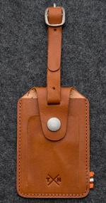 Tudor Luggage Tag in Leather TH5301TDR